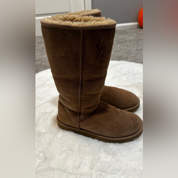 UGG Classic Tall II Boot - Picture 3 of 11
